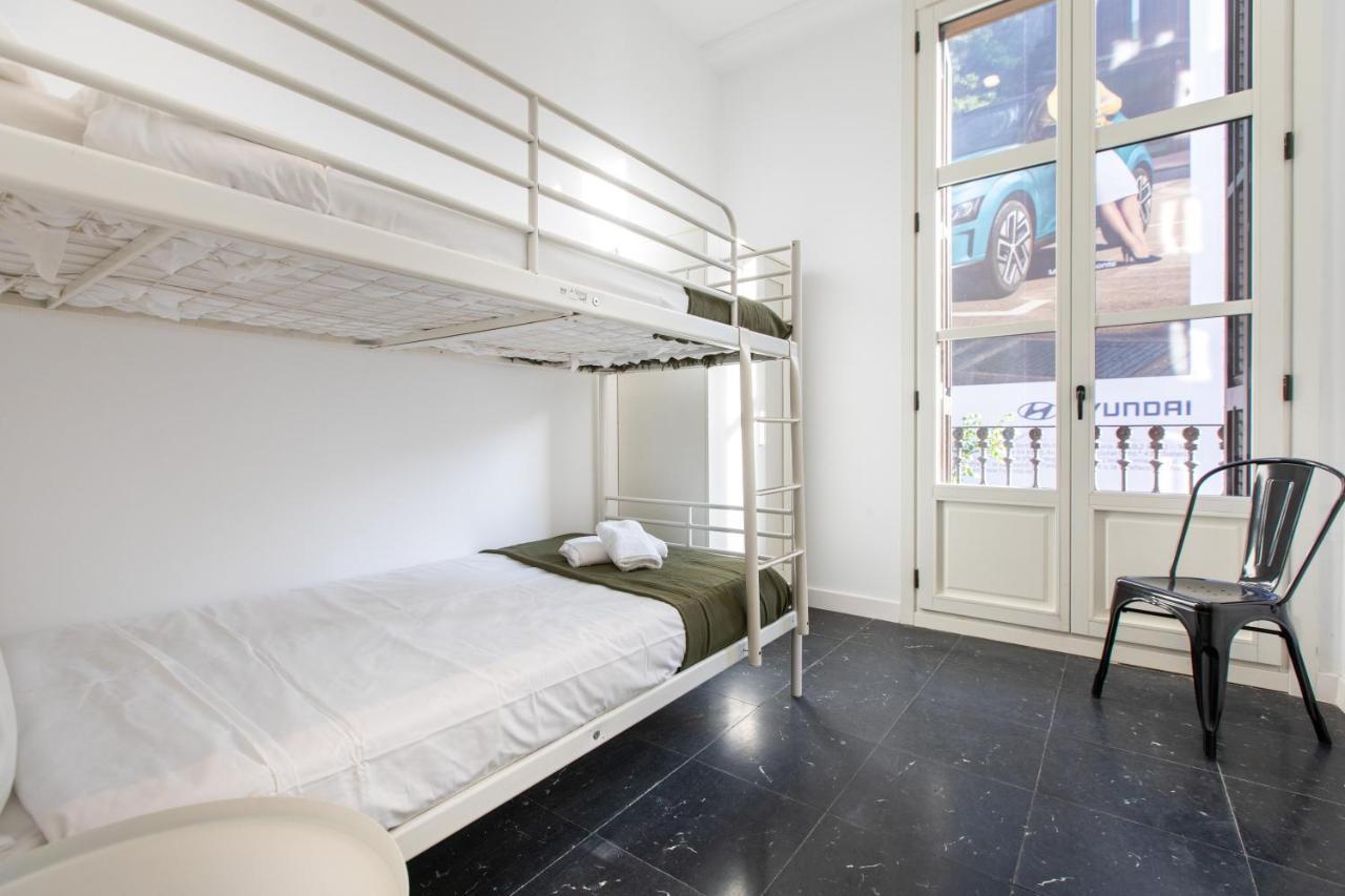 Piso para Grandes Grupos Barcelona Exterior foto