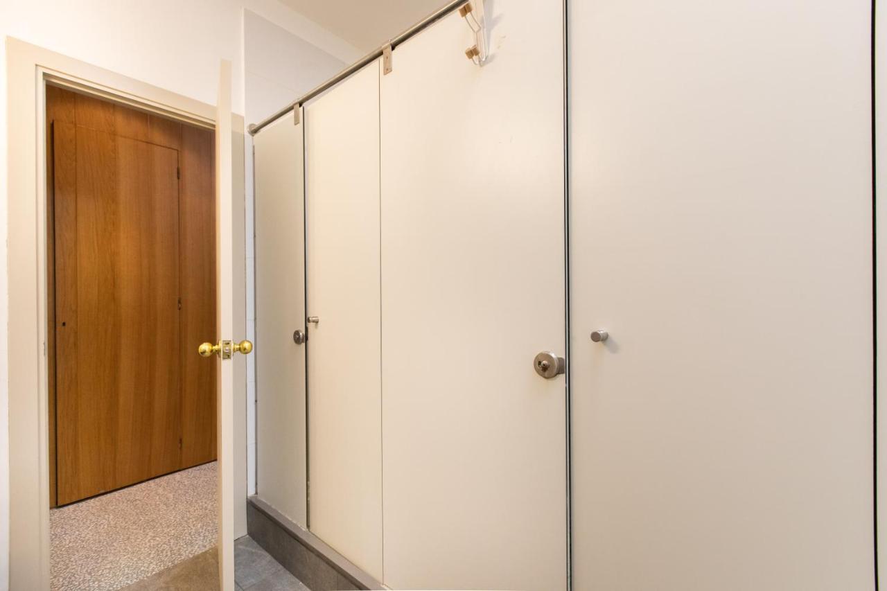 Piso para Grandes Grupos Barcelona Exterior foto