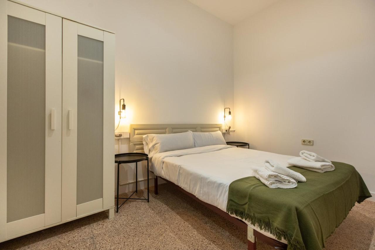 Piso para Grandes Grupos Barcelona Exterior foto