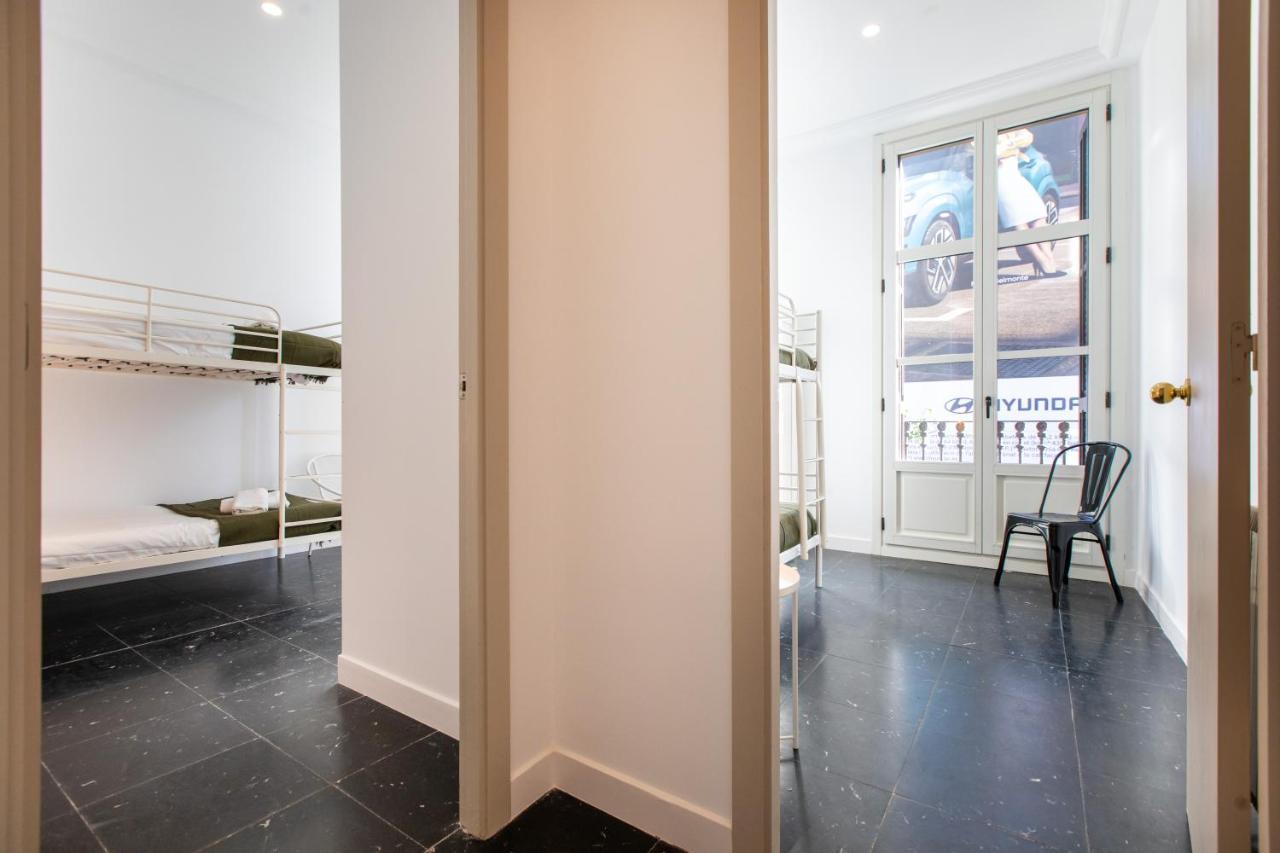 Piso para Grandes Grupos Barcelona Exterior foto