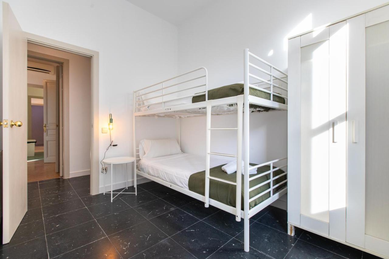 Piso para Grandes Grupos Barcelona Exterior foto